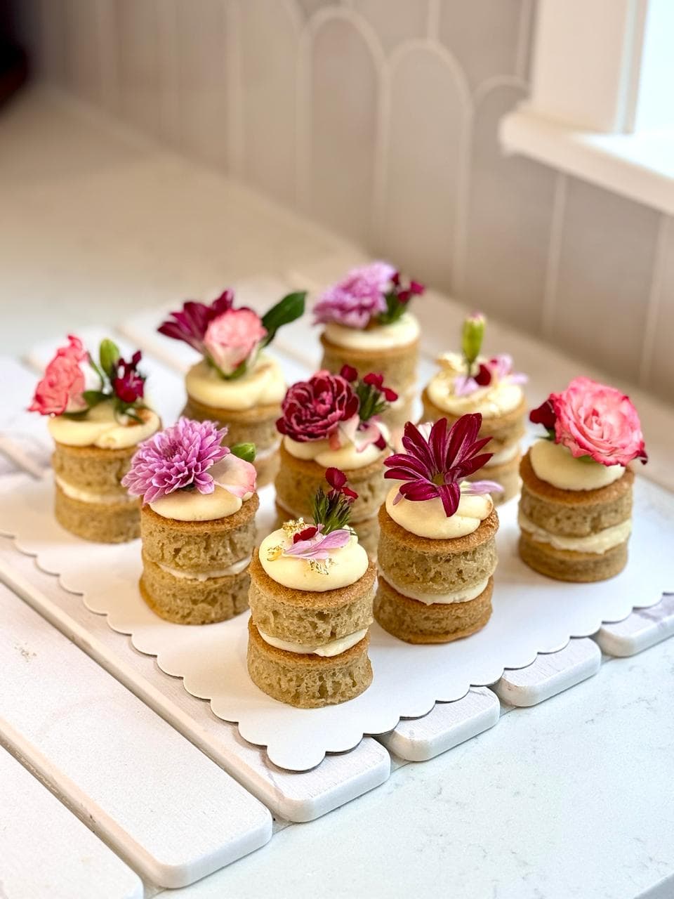 Wild Fève minis with fresh florals